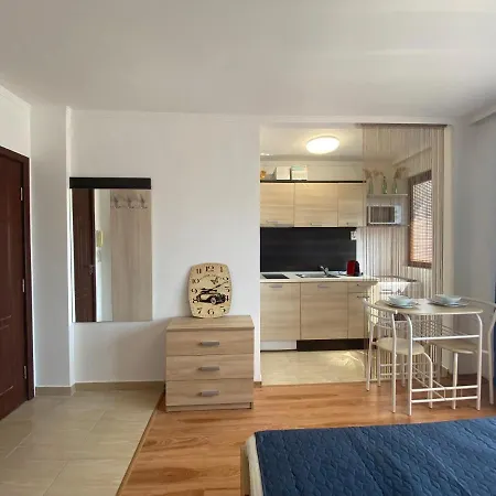 Summer Breeze 110 Cozi Apartman