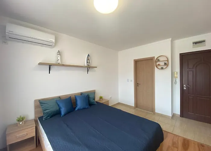 Апартамент Summer Breeze 110 Cozi *